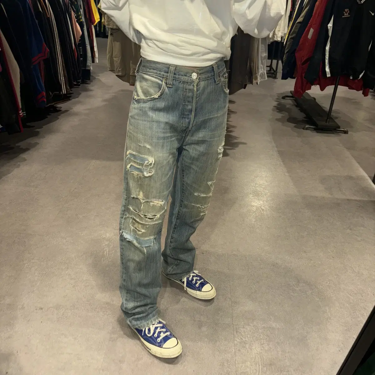 LEVIS 리바이스 501 빈티지 데미지 버클 포인트 워싱 데님 팬츠